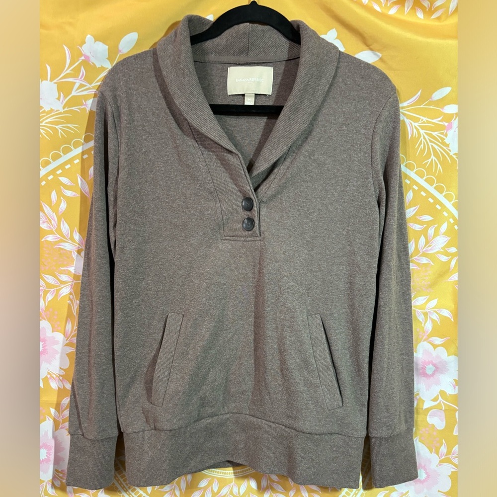 Banana Republic pullover top